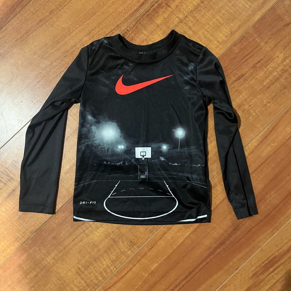 Nike long sleeve shirt